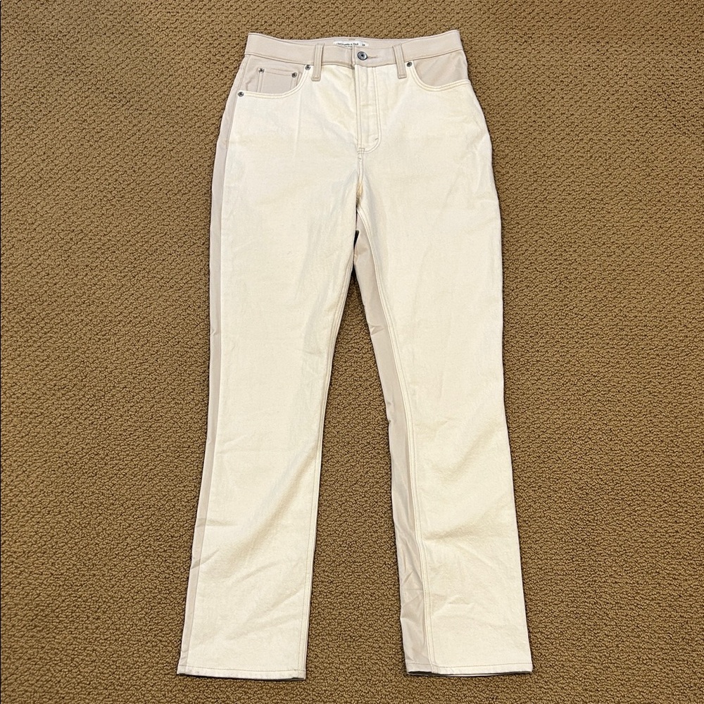 A&F The Slim Straight Ultra High Rise Jeans 29/8 Long Vegan Leather